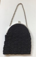 Fekete, kézzel horgolt kis táska 15 x 18 cm