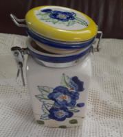 Porcelán csatos tároló
