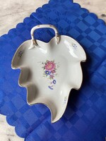 Nagy méretű hollóházi porcelán levél kínáló 23x18 cm.