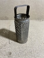 Régi fém konyhai reszelő. 4362