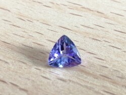 0.44ct 5mm Elképesztően Ragyogó, Gyönyörűséges Tanzanit Ékkő