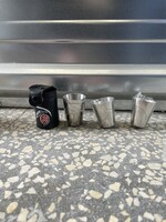 Kupicás készlet gravírozott Unicum felirattal/logóval bőrtokban
