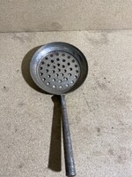 Régi fém konyhai nokedli szaggató. 4398