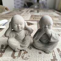 Kerámia ülő buddha szobor 2 db  eladó! Nem hall, nem beszél Buddha 10 cm