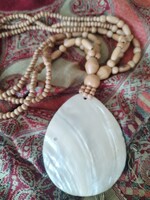 Női nyaklánc - trópusi miliőben