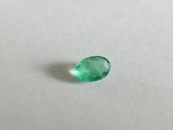 0.50ct 6.2x4.1mm Valódi, Természetes, Gyönyörű Smaragd Drágakő
