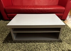 Ezüst színű IKEA média polc, vagy dohányzó asztal! 59x90x34cm Lapra szerelhető Szép állapot! Már nem