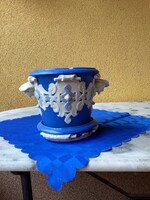 Wedgwood biszkvit porcelán kaspó alátéttel 16 cm.
