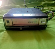 Eredeti Japán Hitachi retró sztereó autós 8 track magnó, kábelekkel, Made in Japan, 1970-ből