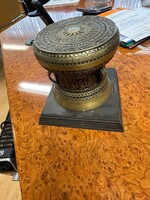 Polirezin vietnámi bronz dísztárgy modern másolata 17*16 cm