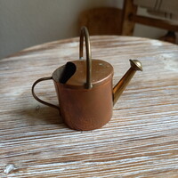 Régi réz miniatűr locsoló kanna (7,5x8,8x5 cm)