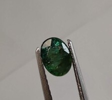 Smaragd, kolumbiai - 0,9 ct, 7,3x5,4x3,7 mm (3412)