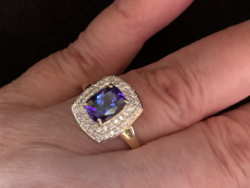 Tanzanit 0.50 ct Brillekkel gyönyörű arany gyűrű.ÚJ.Igazolással