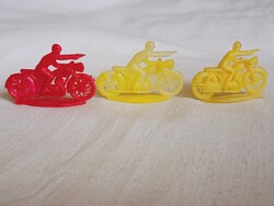 Játékfigura világháborús harcoló motoros katona figura vintage 3db egyben
