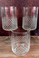 Antik 6 db talpas boros üveg pohár,négyzet,rombusz  csiszolással + 5 db pohár azonos csiszolással
