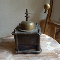 Antik réz kávédaráló (18,5x14,5x11 cm)