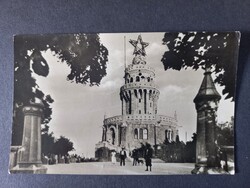 Régi képeslap - János hegyi kilátó nagy vörös csillaggal - 1958