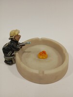 Tűzoltòs hamutartò