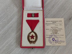 Munka érdemrend bronz fokozata, minijével, eredeti tokban, adományozó igazolással