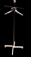 Modern design fehér szobainas görgökön .Alkudható.