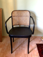 Josef Hoffmann A811 Thonet rattan karfás szék