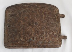 Régi díszes vas kályhaajtó