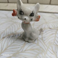 Porcelán mini cica, figurális szobor eladó! 10 cm