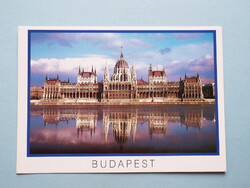 Képeslap (67) - Budapest - Országház 1990-es évek - (Foto: Huber Pál) - kupolán vörös csillaggal