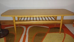 Retró design pálcás dohányzó asztal