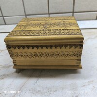 Díszes fa cigaretta doboz, díszdoboz  eladó! 15 x 12 x 8 cm