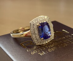 2.48ct Tanzanit 0.50 ct Brillekkel gyönyörű arany gyűrű.ÚJ.Igazolással