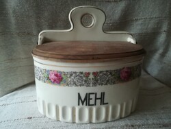 Régi fajansz fali liszttartó, fa fedéllel.