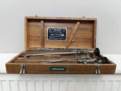 Antik doktor orvosi urológia vizsgáló készlet szerszám dobozában 727 2038