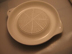 Porcelán reszelő tál