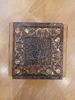 Retro fa doboz bronzírozott borítással 11,5 x 12 cm
