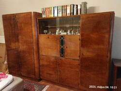 Szekrénysor 1950-ből