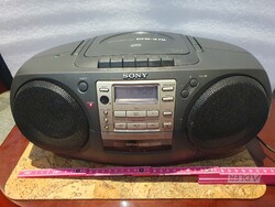 Retro halálmenő Sony CFD-370 kazettás CD-s sétálómagnó szép állapotban szocreál kádár space age 15