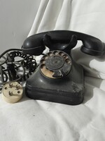 Antik telefon nem tesztelt állapotban. Épp kábellel.