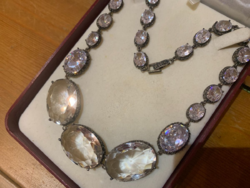 Ezüst collier hatalmas kristály  kövekkel markazittal
