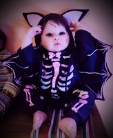 Élethű vámpír baba Új! 50cm