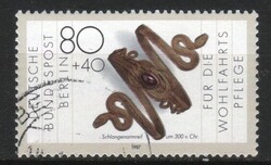 Berlin 0890  Mi 792      2,60 Euró