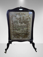 Antik tükrös tűzfogó (hímzett tűzvédő paraván)