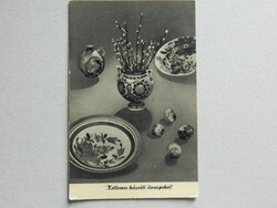 Húsvéti üdvözlet 1960., népművészeti cserépedények barkával -  fekete-fehér képeslapon