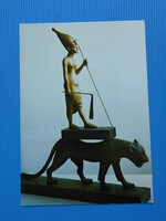 Képeslap az egyiptomi Tutanhamon múzeumból - fáraó a leopárd hátán