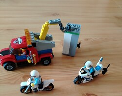 Bajba került vontató