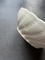 Régi, gyöngyös fehér porcelán tál
