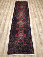 SENNEH - IRÁNI kézi csomózású gyapjú perzsa futó szőnyeg, 94 x 372 cm
