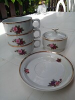 Art deco hollóházi  vadrózsás  porcelán teás készletből 3 csésze, 1 csészealj, 1 cukortartó tetővel