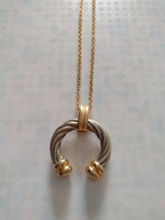 Mutatós aranyozott nyaklánc medállal