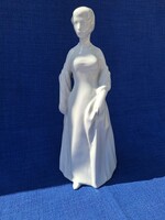 Zsolnay porcelán fehér mázas stólás nő